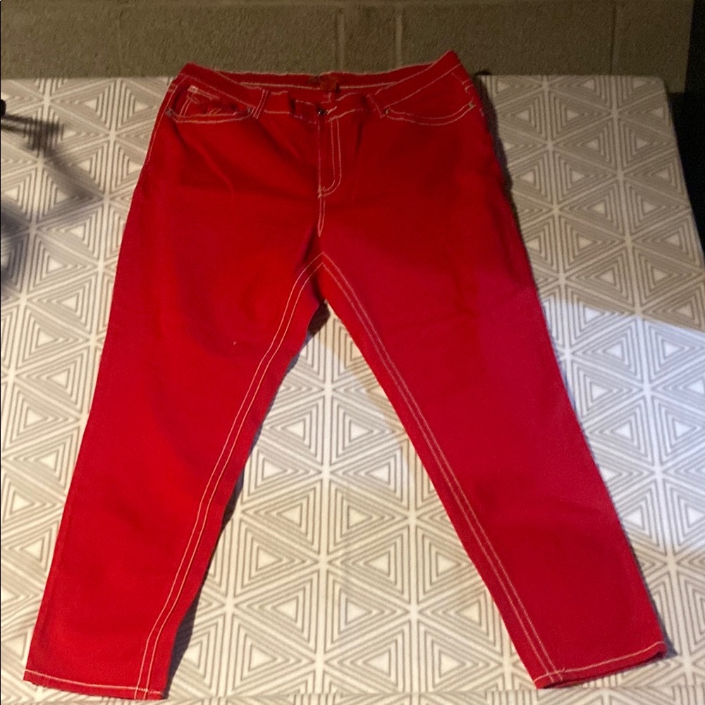 Vibrant Red Straight Leg Jeans with Cropped‎ Style